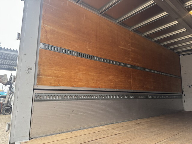 日野レンジャーアルミウイング中型（4t）[写真21]