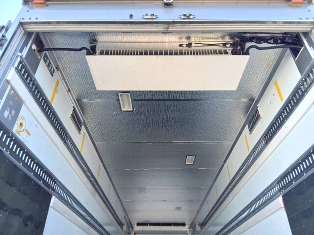 日野プロフィア冷凍車（冷蔵車）大型（10t）[写真30]