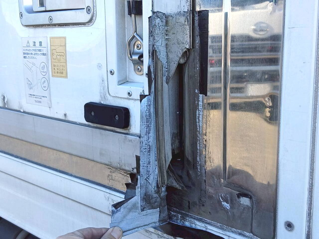 日野プロフィア冷凍車（冷蔵車）大型（10t）[写真37]