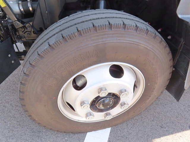 三菱ふそうキャンター冷凍車（冷蔵車）小型（2t・3t）[写真12]