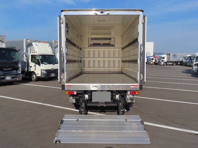 三菱ふそうキャンター冷凍車（冷蔵車）小型（2t・3t）[写真26]