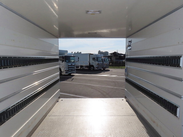 三菱ふそうキャンター冷凍車（冷蔵車）小型（2t・3t）[写真30]