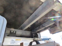 三菱ふそうキャンター冷凍車（冷蔵車）小型（2t・3t）[写真10]