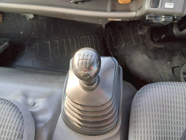 日野デュトロ冷凍車（冷蔵車）小型（2t・3t）[写真12]