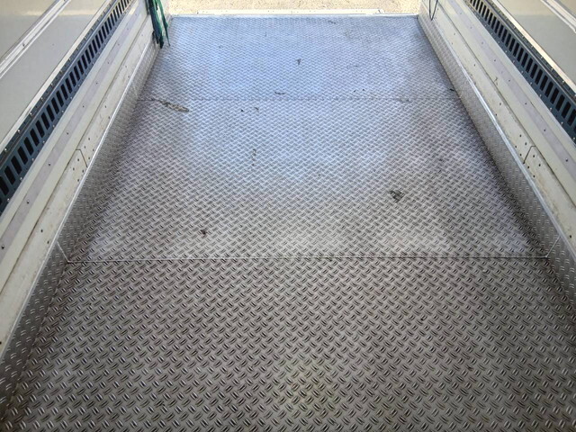 日野デュトロ冷凍車（冷蔵車）小型（2t・3t）[写真27]