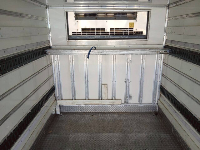 日野デュトロ冷凍車（冷蔵車）小型（2t・3t）[写真29]