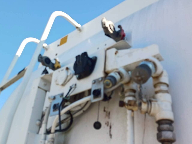 その他のメーカーその他の車種トレーラー（セミトレーラー）大型（10t）[写真32]