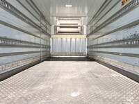 いすゞフォワード冷凍車（冷蔵車）中型（4t）[写真13]