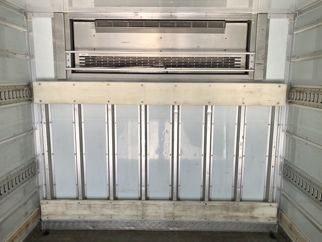 いすゞフォワード冷凍車（冷蔵車）中型（4t）[写真16]