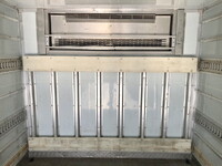 いすゞフォワード冷凍車（冷蔵車）中型（4t）[写真17]