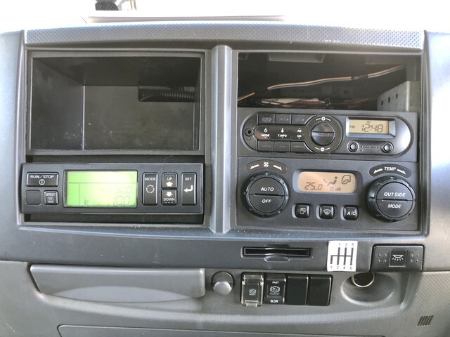 いすゞフォワード冷凍車（冷蔵車）中型（4t）[写真34]