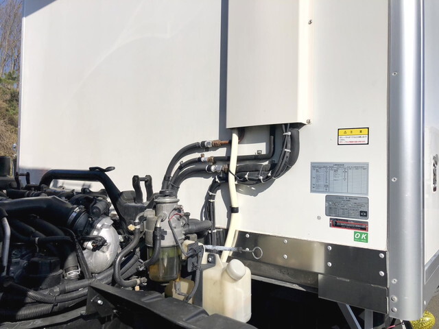 いすゞフォワード冷凍車（冷蔵車）中型（4t）[写真09]