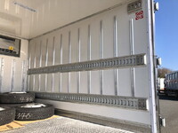 いすゞエルフ冷凍車（冷蔵車）小型（2t・3t）[写真13]