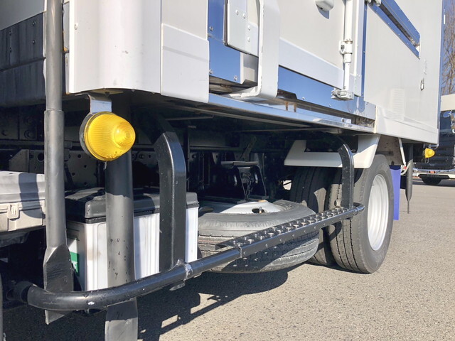 いすゞエルフ冷凍車（冷蔵車）小型（2t・3t）[写真17]