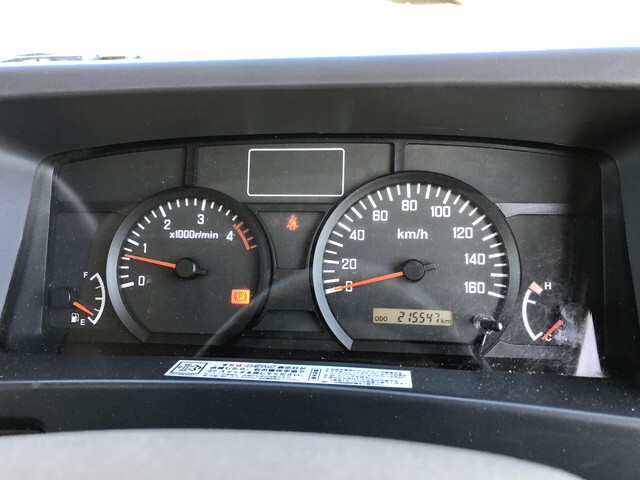 いすゞエルフ冷凍車（冷蔵車）小型（2t・3t）[写真34]