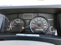 いすゞエルフ冷凍車（冷蔵車）小型（2t・3t）[写真35]