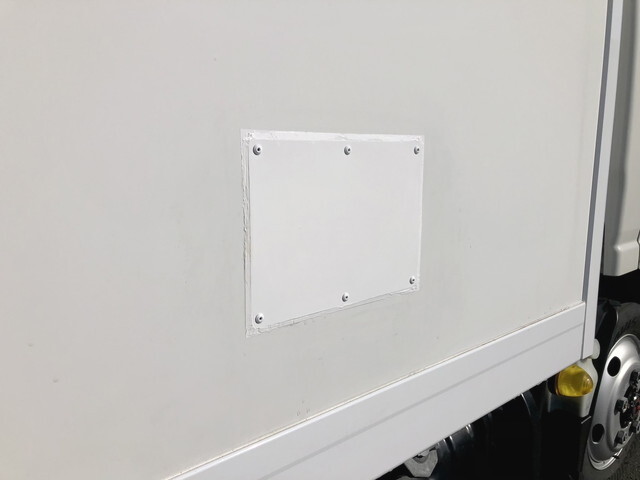 いすゞエルフ冷凍車（冷蔵車）小型（2t・3t）[写真39]