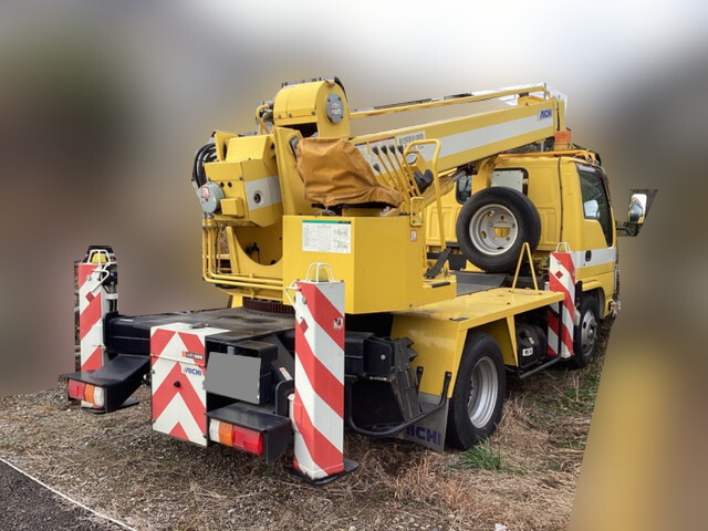 いすゞエルフ穴掘建柱車小型（2t・3t）[写真02]