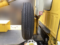 いすゞエルフ穴掘建柱車小型（2t・3t）[写真24]