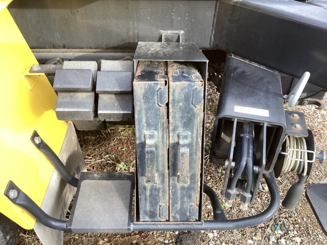 いすゞエルフ穴掘建柱車小型（2t・3t）[写真24]