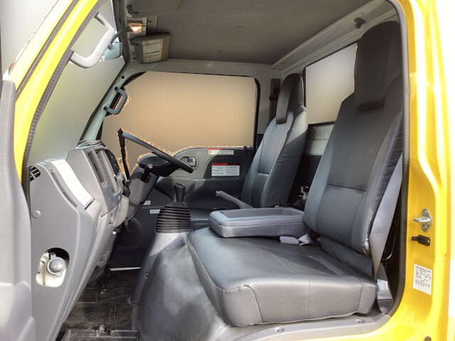 いすゞエルフ穴掘建柱車小型（2t・3t）[写真29]