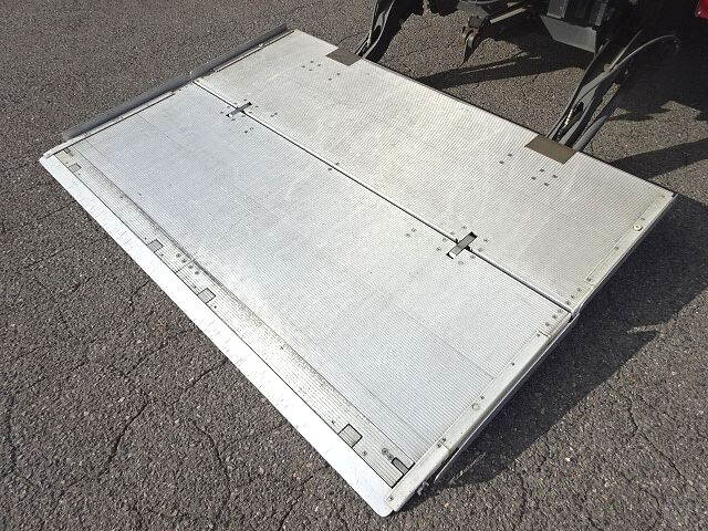 日野レンジャー冷凍車（冷蔵車）中型（4t）[写真13]