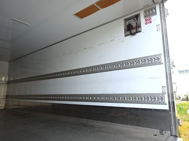 日野レンジャー冷凍車（冷蔵車）中型（4t）[写真17]