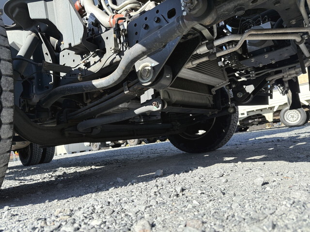 三菱ふそうキャンターアルミバン小型（2t・3t）[写真24]