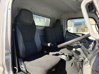 三菱ふそうキャンターアルミバン小型（2t・3t）[写真32]