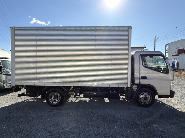 三菱ふそうキャンターアルミバン小型（2t・3t）[写真04]