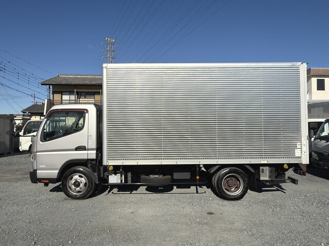 三菱ふそうキャンターアルミバン小型（2t・3t）[写真05]