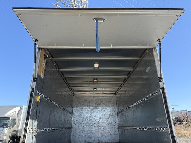 三菱ふそうキャンターアルミバン小型（2t・3t）[写真09]