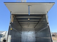 三菱ふそうキャンターアルミバン小型（2t・3t）[写真10]