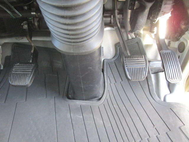 日野デュトロ高所作業車小型（2t・3t）[写真13]