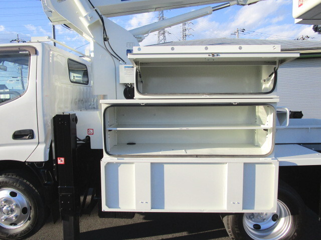 日野デュトロ高所作業車小型（2t・3t）[写真26]