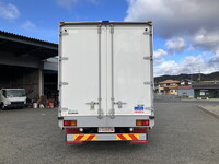 いすゞフォワードアルミウイング中型（4t）[写真12]