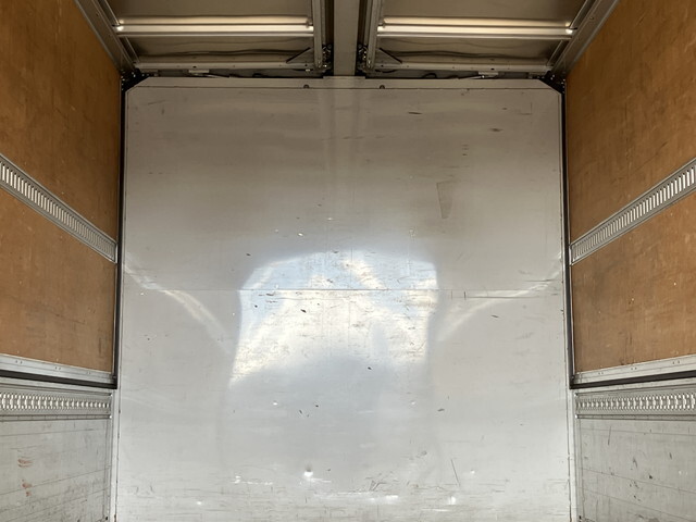 いすゞフォワードアルミウイング中型（4t）[写真16]