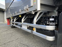 いすゞフォワードアルミウイング中型（4t）[写真23]