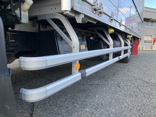 いすゞフォワードアルミウイング中型（4t）[写真23]