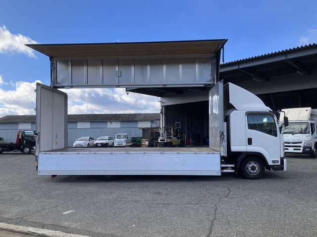 いすゞフォワードアルミウイング中型（4t）[写真08]