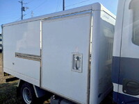 日産アトラス保冷バン小型（2t・3t）[写真12]