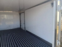 日産アトラス保冷バン小型（2t・3t）[写真19]