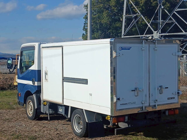 日産アトラス保冷バン小型（2t・3t）[写真02]