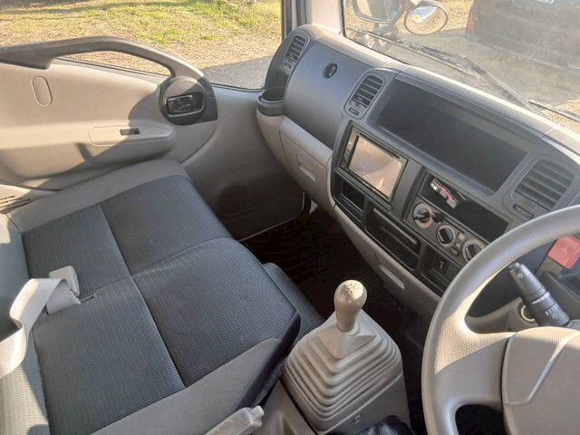 日産アトラス保冷バン小型（2t・3t）[写真22]