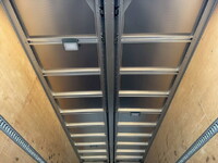 いすゞフォワードアルミウイング中型（4t）[写真11]