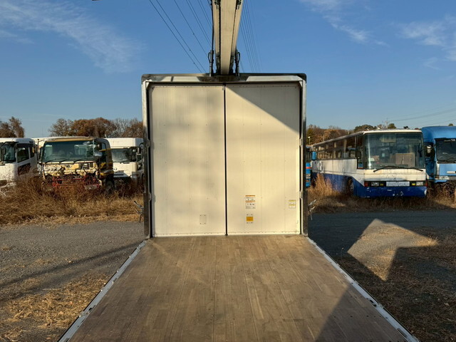 いすゞフォワードアルミウイング中型（4t）[写真14]