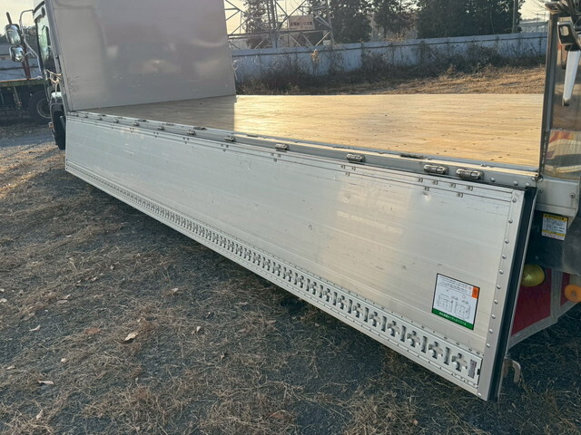 いすゞフォワードアルミウイング中型（4t）[写真15]