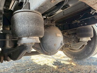 いすゞフォワードアルミウイング中型（4t）[写真23]