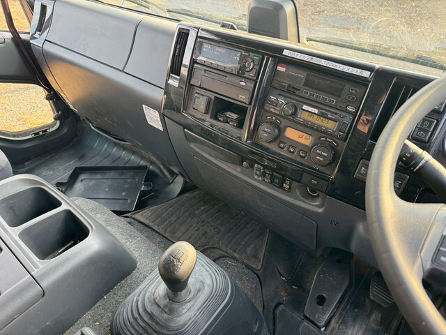 いすゞフォワードアルミウイング中型（4t）[写真29]