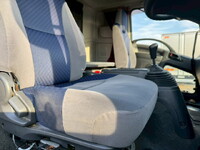 いすゞフォワードアルミウイング中型（4t）[写真32]